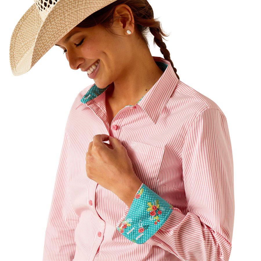 Chemise Femme Ariat Showstopper Bleu Poudre Taille S – Occasion, état Correct Avec Légères Marques D'usure